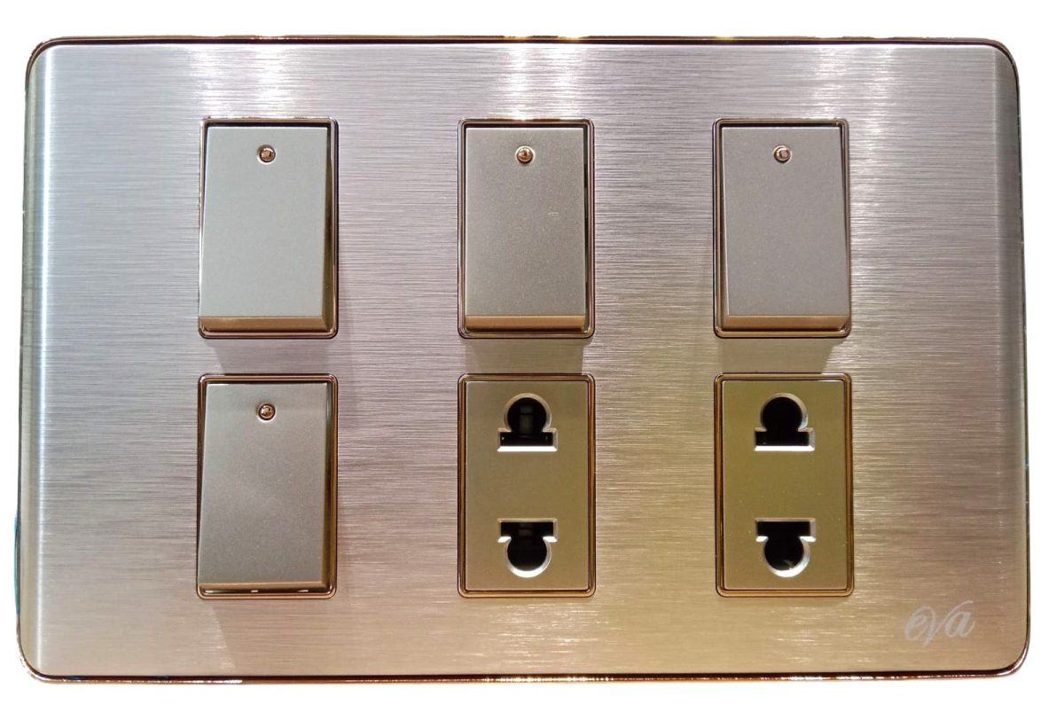 Eva Royal 4-Switch + 2-Socket - Image 1
