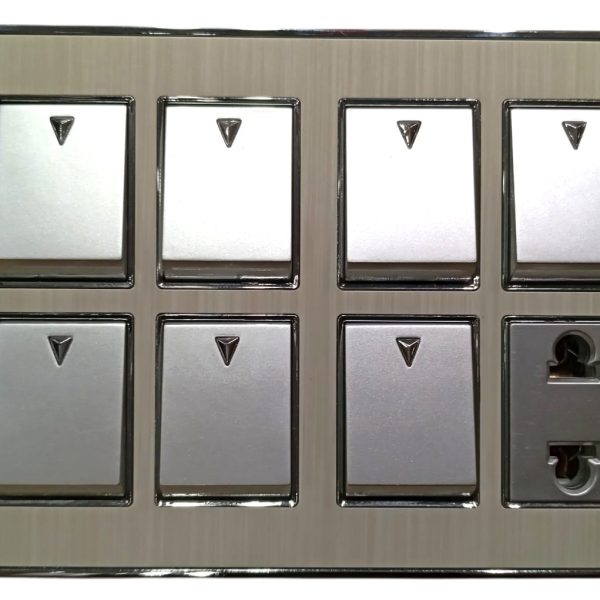 Eva Aluminium 7-Switch + 1-Socket