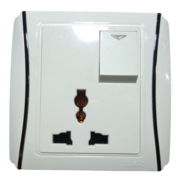 Lear White Multi Socket 13/AMP