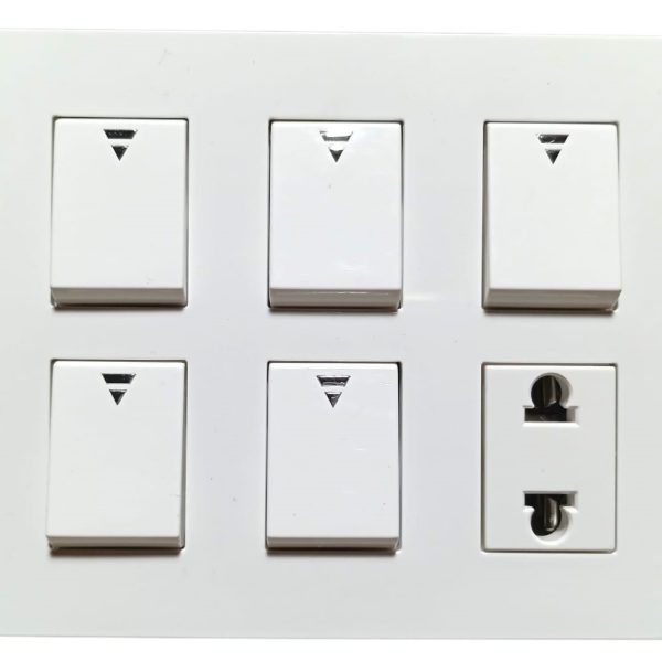 Lear Super White 5-Switch + 1-Socket