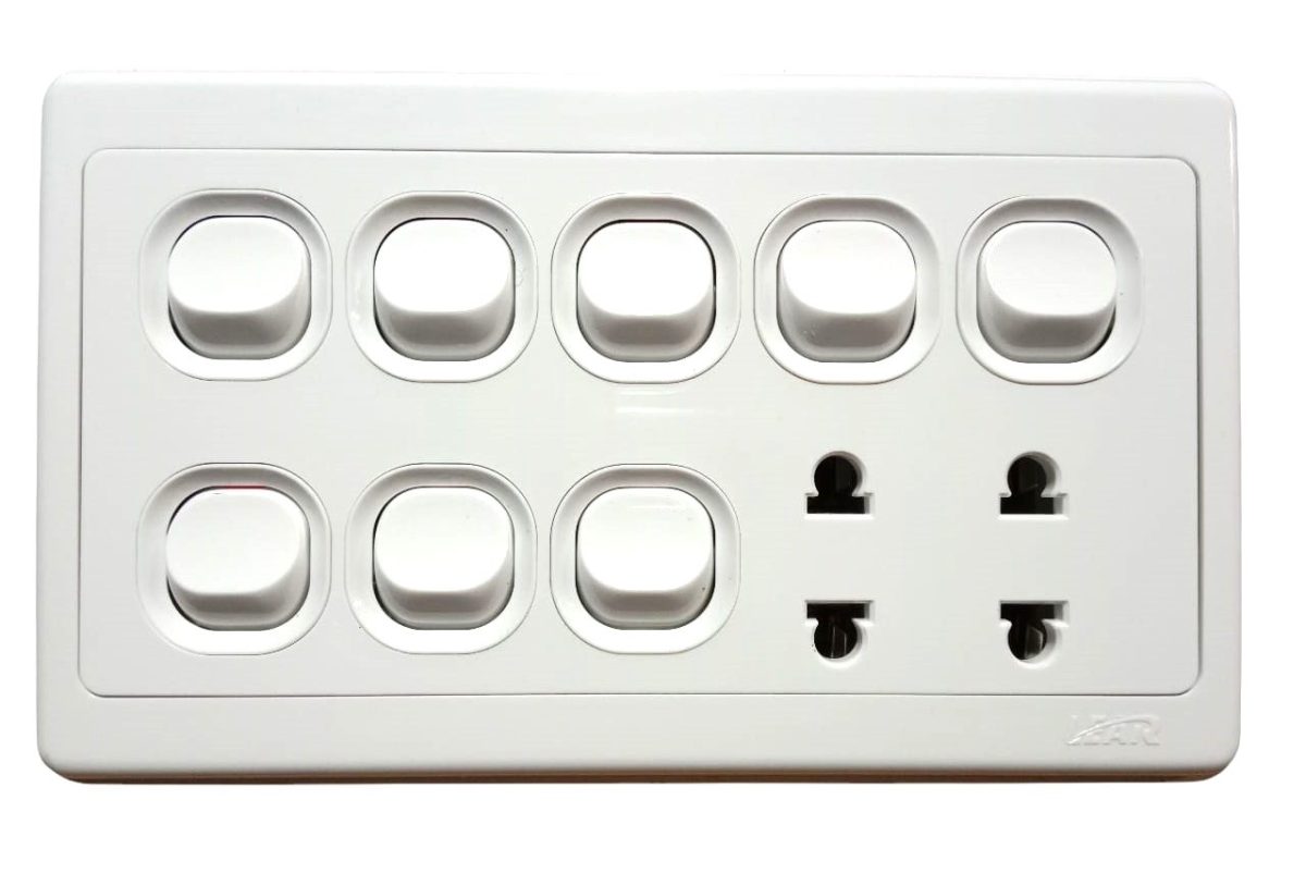 Lear Rainbow 8-Switch + 2-Socket - Image 1