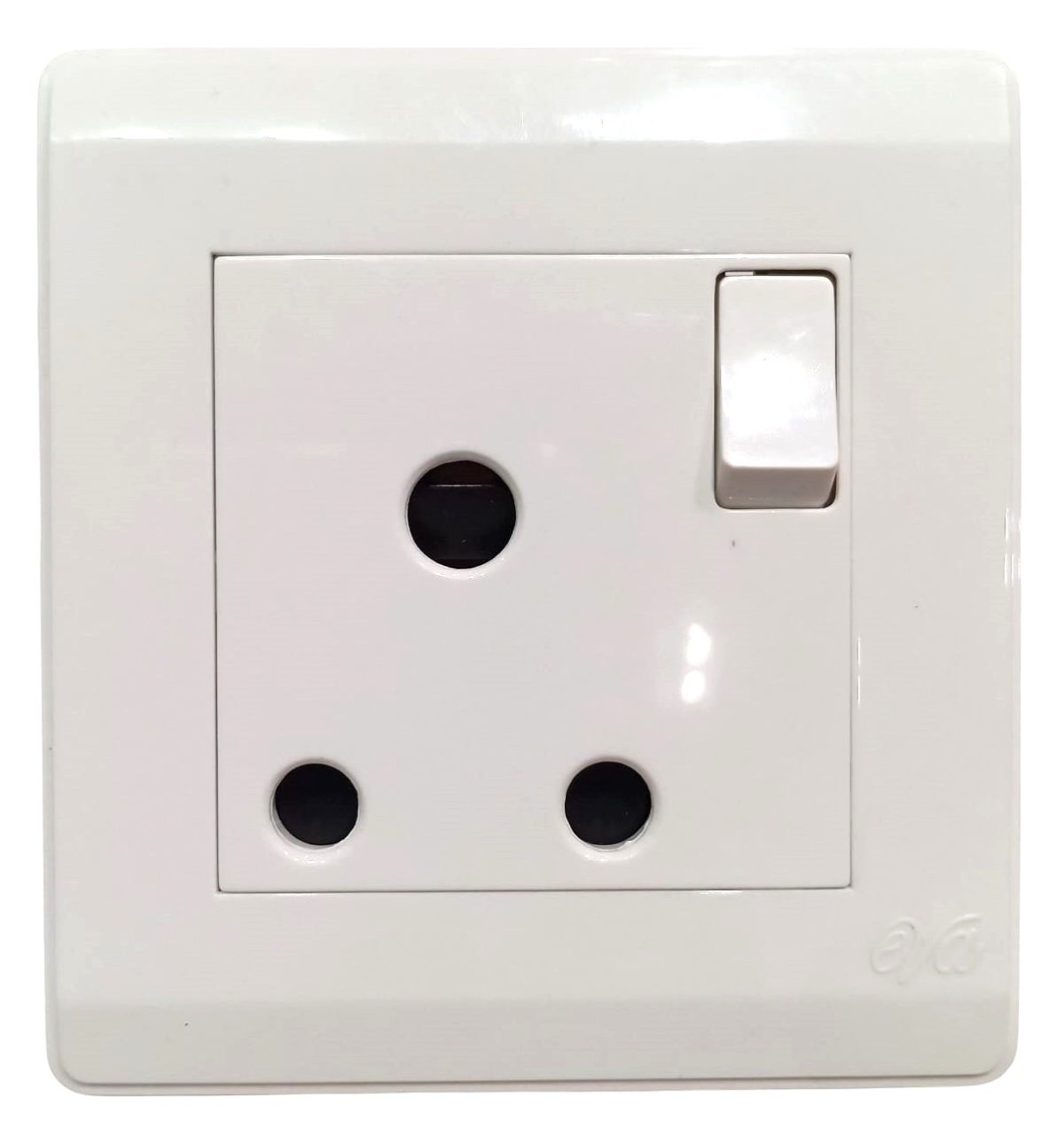 Eva White Power Plug 15/Amp - Image 1