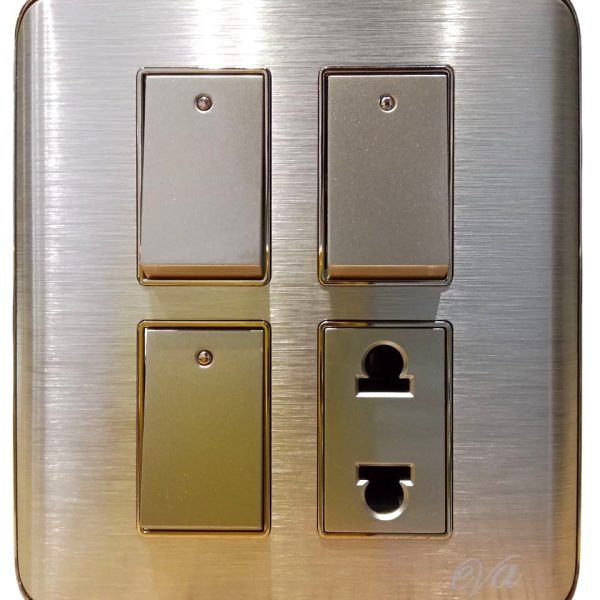 Eva Royal 3-Switch + 1-Socket