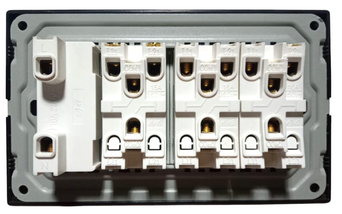 Eva Superior 6-Switch + 1-Socket - Image 2