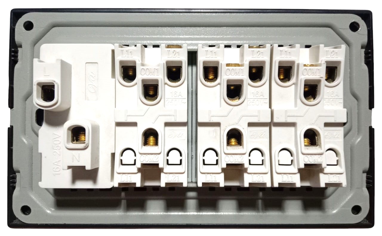 EVA-SUPERIOR-62-back Eva Superior 6-Switch + 2-Socket - Image 2