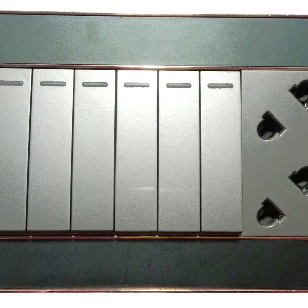 Eva Superior 6-Switch + 2-Socket