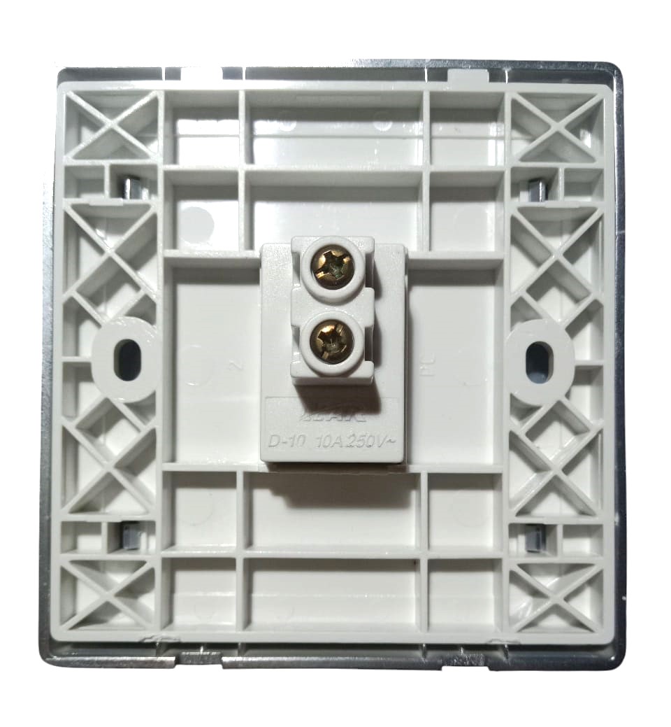 LEAR-DELUX-1-GANG-BACK- Lear Deluxe Universal Light Plug 5 IN 1 - Image 3