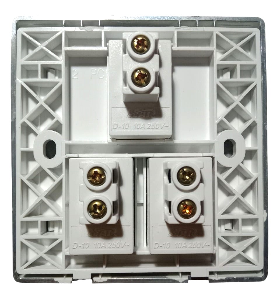 LEAR-DELUX-3-GANG-BACK Lear Deluxe Universal Light Plug 5 IN 1 - Image 7