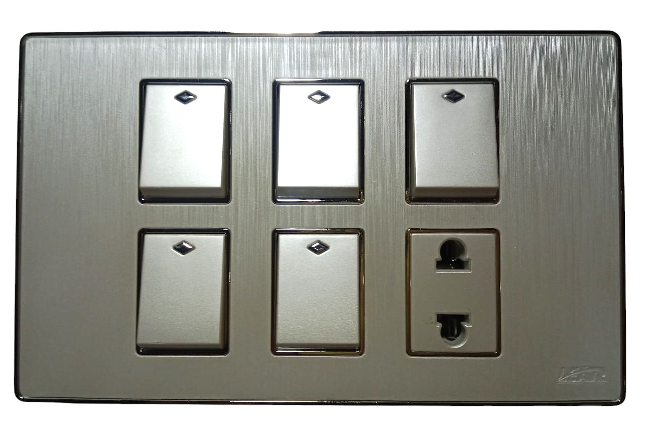 LEAR-DELUX-51-FRONT Lear Deluxe Universal Light Plug 5 IN 1 - Image 14