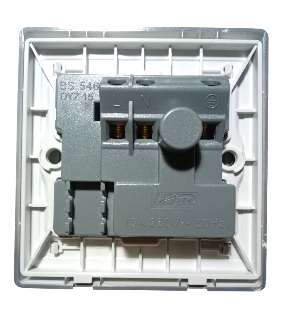 LEAR-DELUX-POWER-PLUG-BACK Lear Deluxe Universal Light Plug 5 IN 1 - Image 25