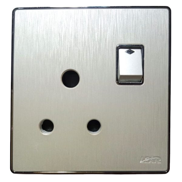 Lear Deluxe Power Plug 15/AMP