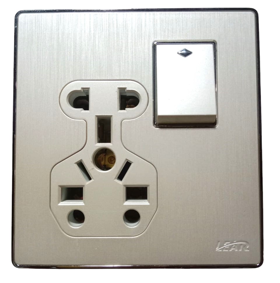 LEAR-DELUX-UNIVERSAL-5-IN-ONE-FRONT Lear Deluxe Universal Light Plug 5 IN 1 - Image 31