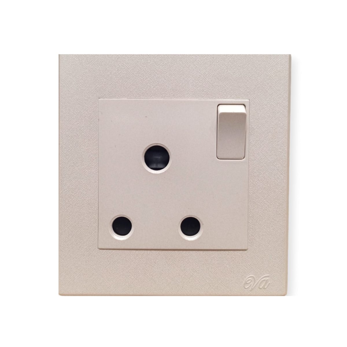 Eva Glamor Power Plug 15/amp - Image 1